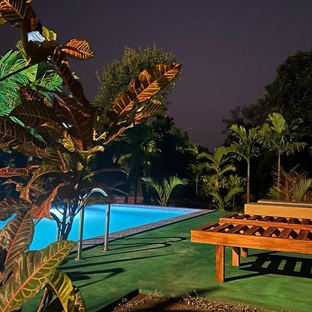 Dew Ashi Homestay 锡吉里亚 外观 照片
